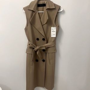 Zara trench midi belted dress in size XS. Fits size 0–4. Brand new with tags.